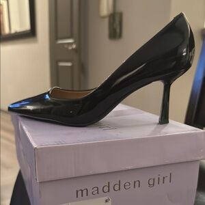 Madden Girl Womens Brynn Black Patent Leather Size8.5 BRAND NEW IN BOX ‼️